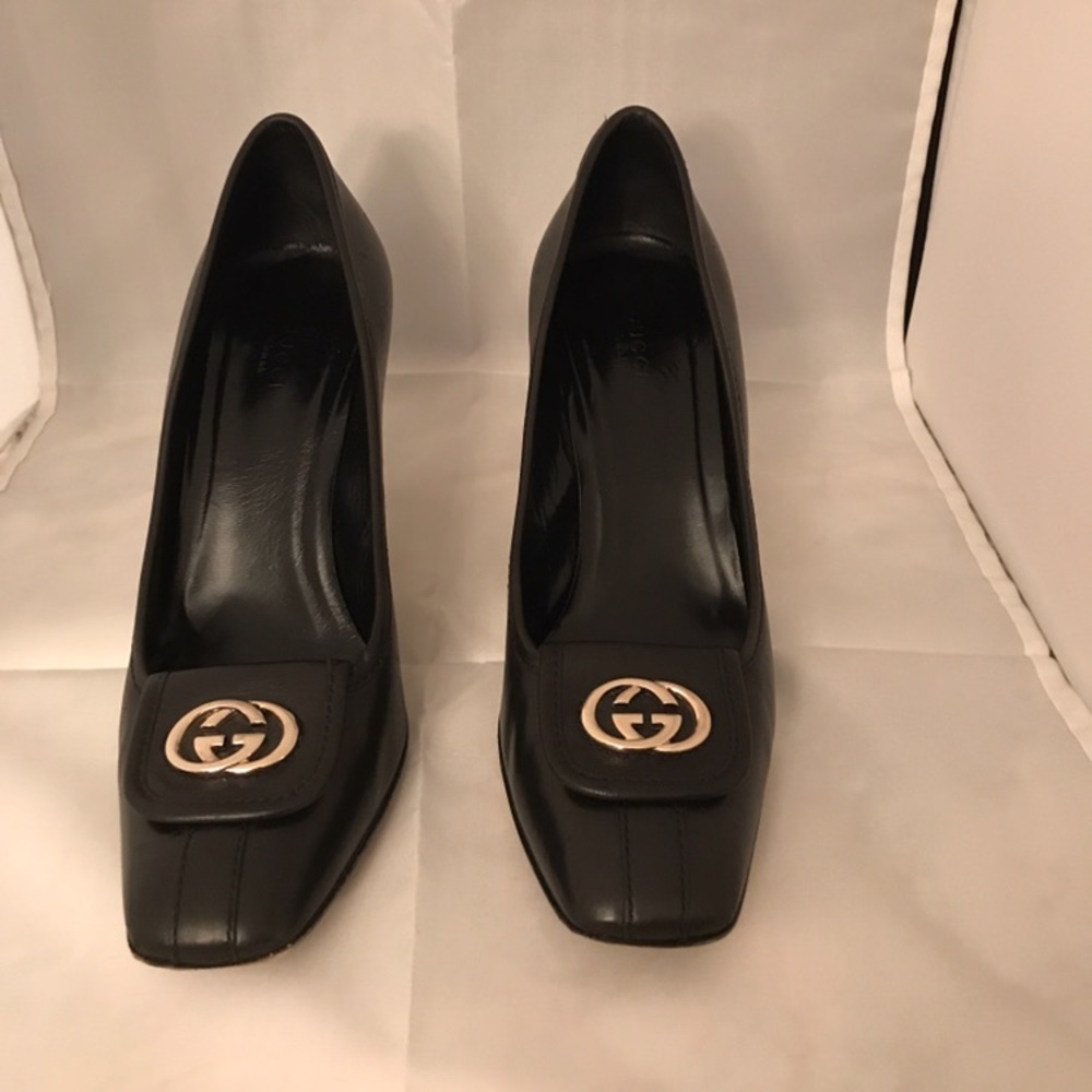 *SOLD** Gucci